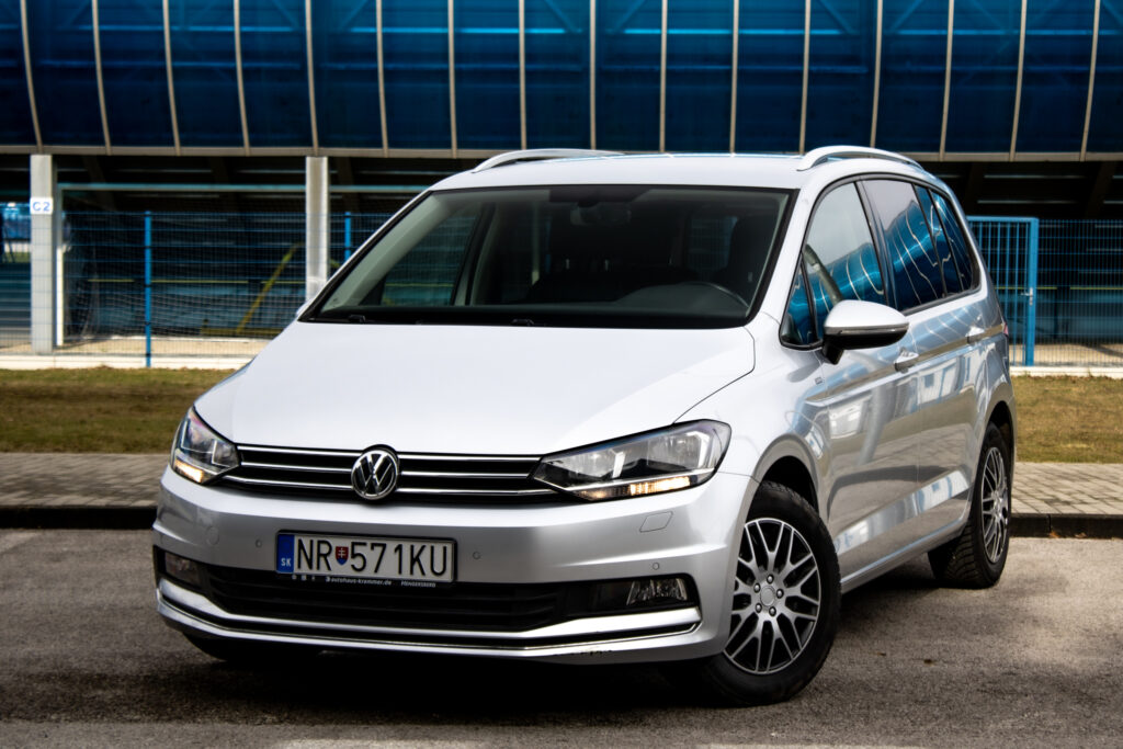 Volkswagen Touran JOIN 1.6 MT6 85kW 7miestne ťažné / AJ NA SPLÁTKY / PROTIÚČET /