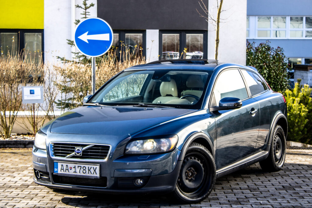 Volvo C30 2.4 D5 AT5 Geartronic 120kW šíber / AJ NA SPLÁTKY / PROTIÚČET /