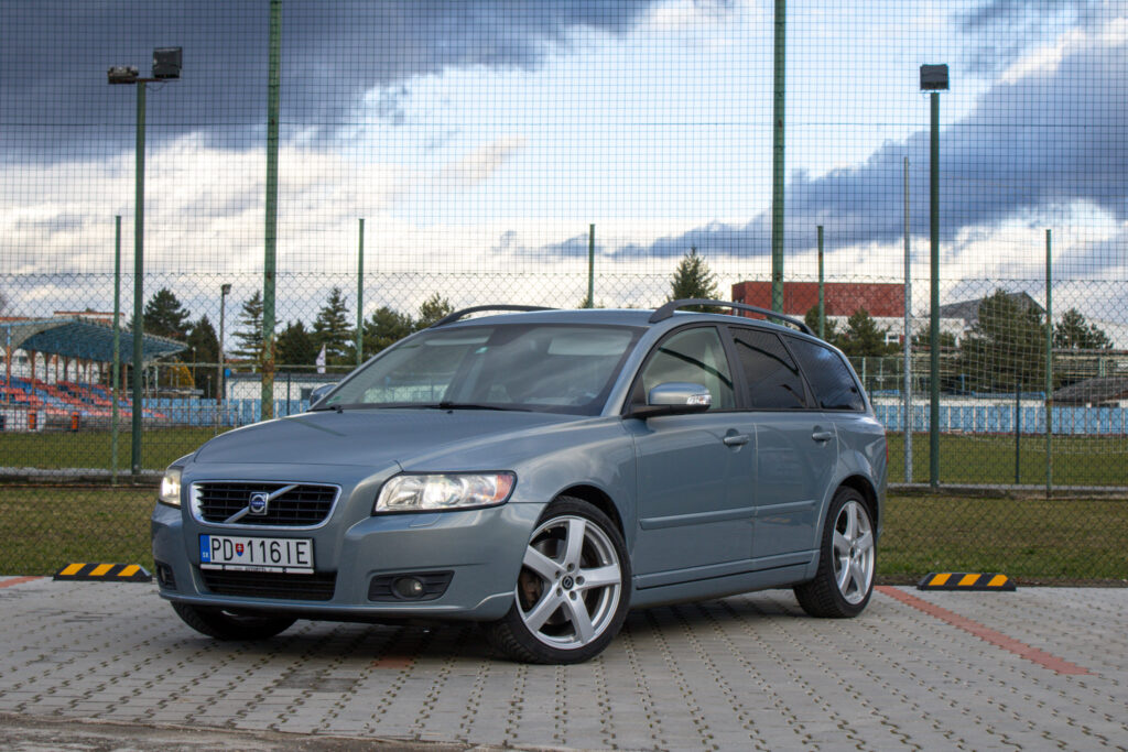 Volvo V50 D4, 132kW, A5 / AJ NA SPLÁTKY / PROTIÚČET /