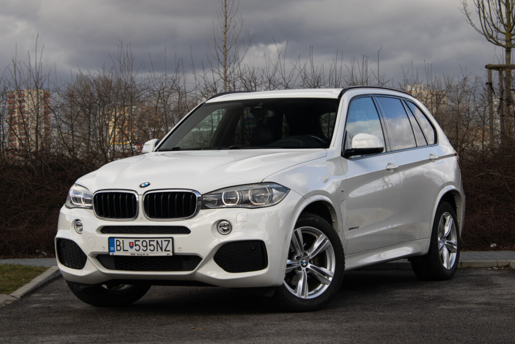 BMW X5 xDrive 30d M-Packet A/T / AJ NA SPLÁTKY / PROTIÚČET /