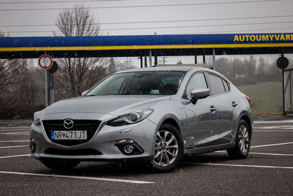 Mazda 3 2.0 Skyactiv Revolution / AJ NA SPLÁTKY / PROTIHODNOTA /