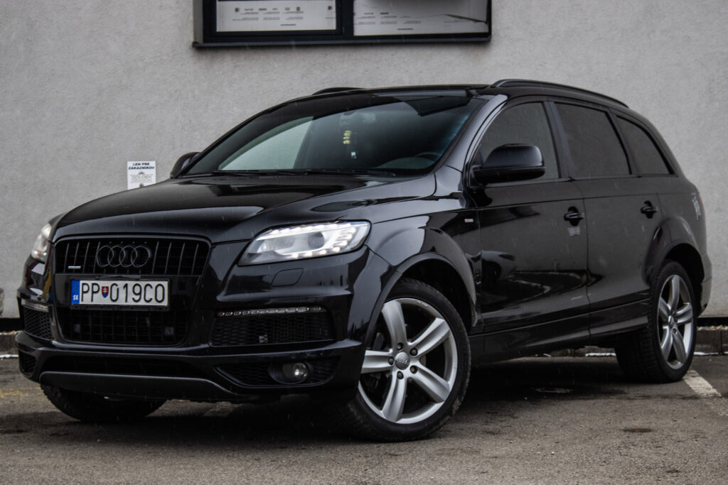 Audi Q7 4.2 TDI Sline Quattro Tiptronic8 DPF, 250kW, A8 / AJ NA SPLÁTKY / PROTIÚČET /