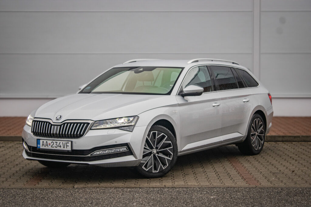 Škoda Superb Combi 2.0 TDI SCR L&K DSG