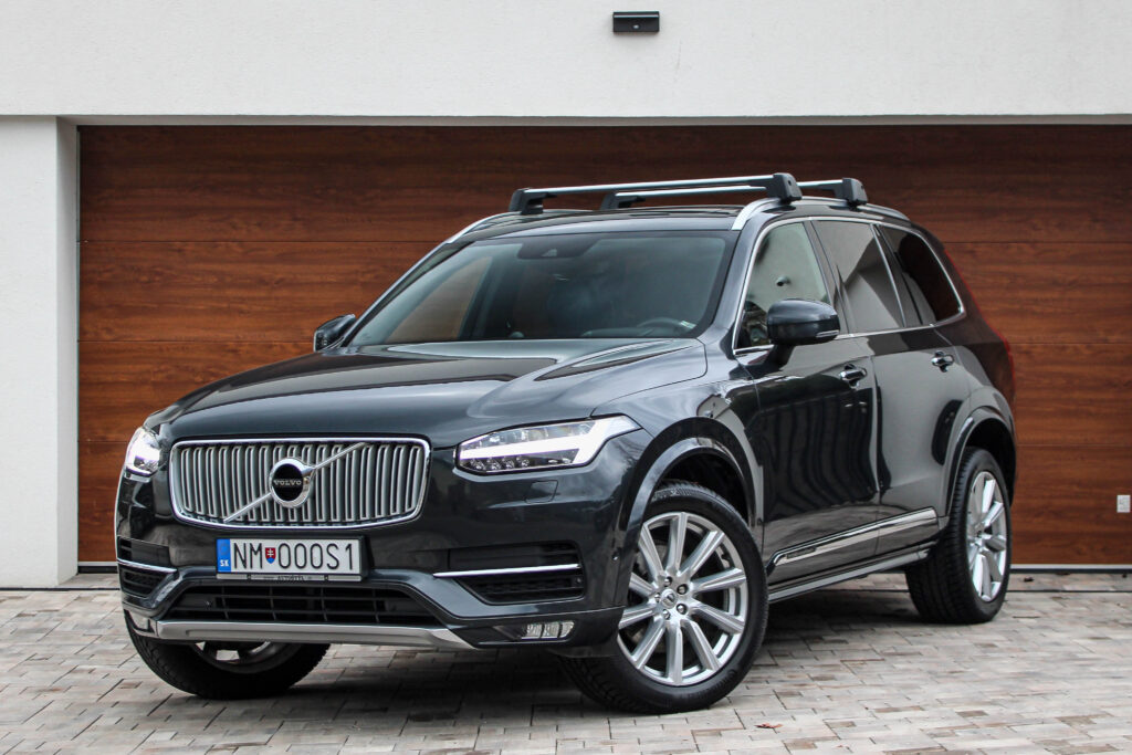 Volvo XC90 D5 Inscription Polestar 7MIEST AWD A/T / AJ NA SPLÁTKY / PROTIÚČET /