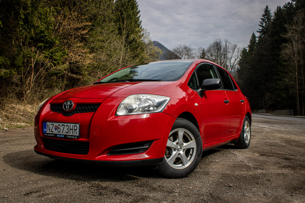 Toyota Auris 1.33 l Dual VVT-i Terra Cool, 74kW, M6, 5d. / AJ NA SPLÁTKY / PROTIÚČET