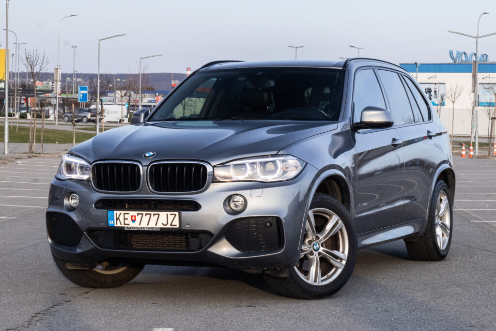 BMW X5 xDrive30d A/T, 190kW (2015) / AJ NA SPLÁTKY / PROTIÚČET /