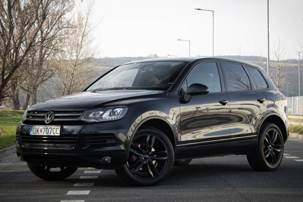 Volkswagen Touareg 3.0 TDI V6 / PO ROZVODOCH /