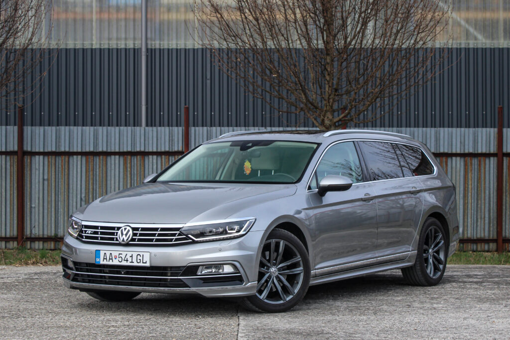 Volkswagen Passat Variant 2.0 TDI 140kW R-Line Highline DSG / AJ NA SPLÁTKY / PROTIÚČET /