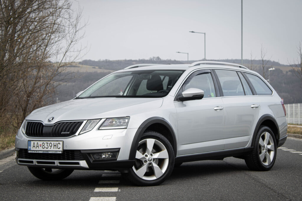 Škoda Octavia Combi 2.0 TDI DSG Scout