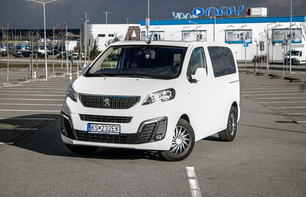 Peugeot Traveller  2.0 BlueHDi Business Standard / NA SPLÁTKY / PROTIHODNOTA /
