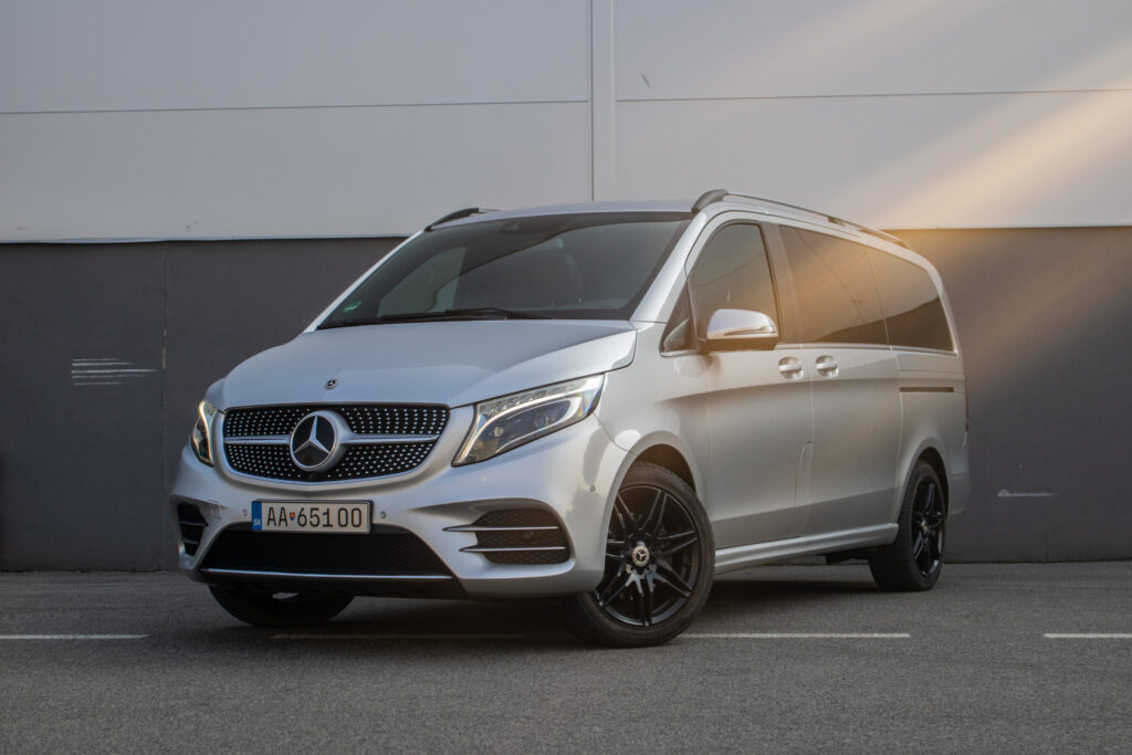 Mercedes-Benz V trieda v300 d Exclusive Lang 4MATIC  / AJ NA SPLÁTKY / PROTIÚČET /