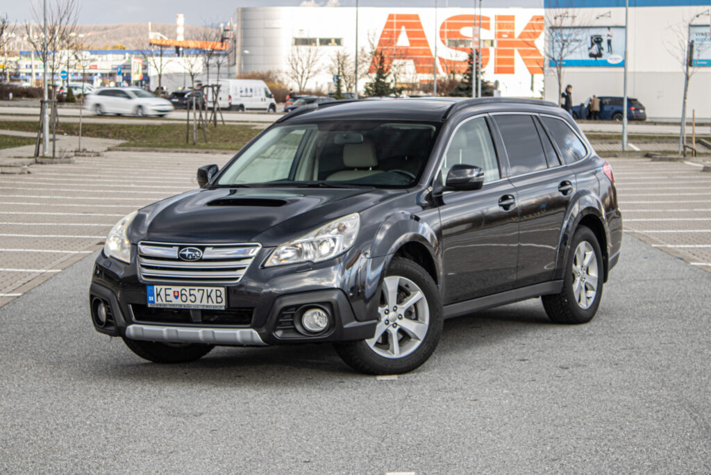 Subaru Outback 2.0 D OC Exclussive CVT / NA SPLÁTKY / PROTIHODNOTA /