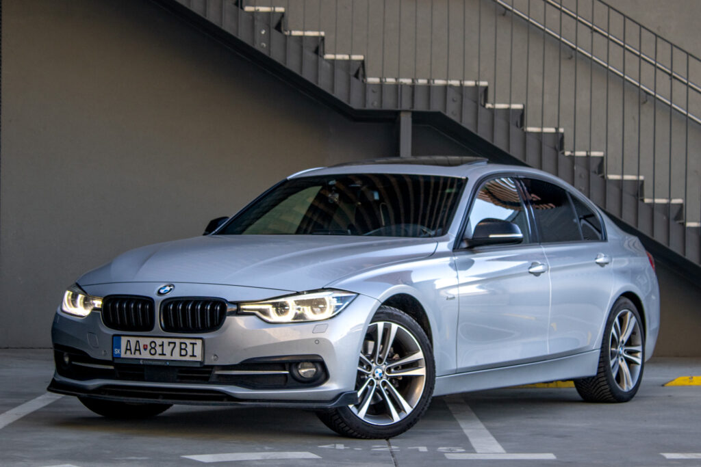 BMW Rad 3 320d xDrive Sport Line A/T / AJ NA SPLÁTKY / PROTIÚČET /