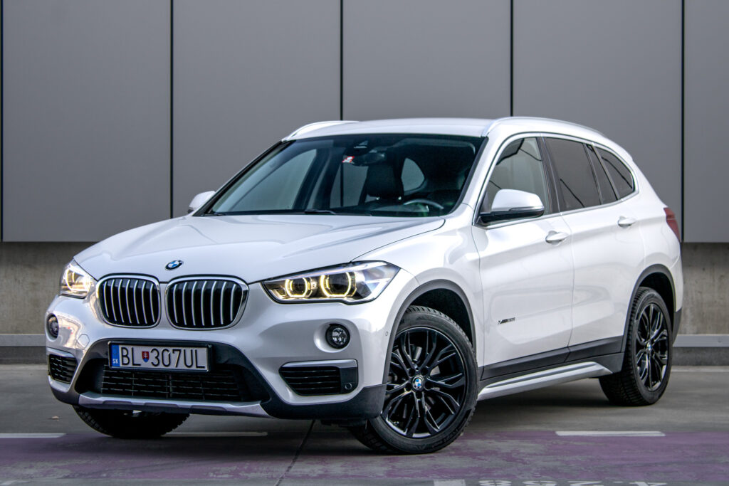 BMW X1 xDrive 20i xLine A/T / AJ NA SPLÁTKY / PROTIÚČET /