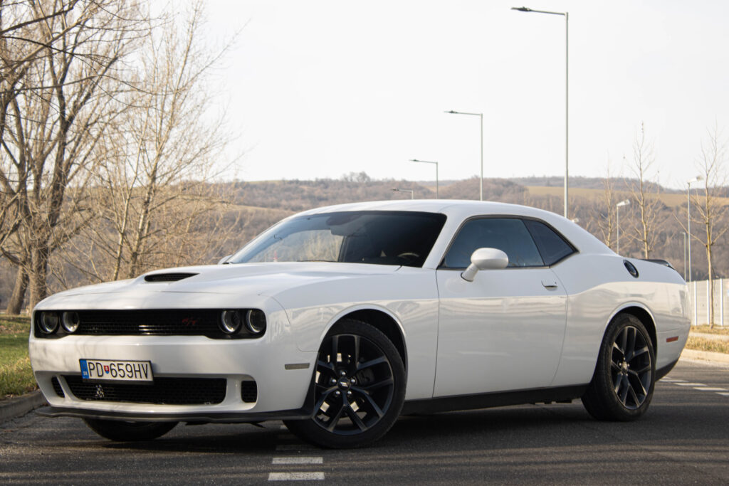 Dodge Challenger 5,7 HEMI RT
