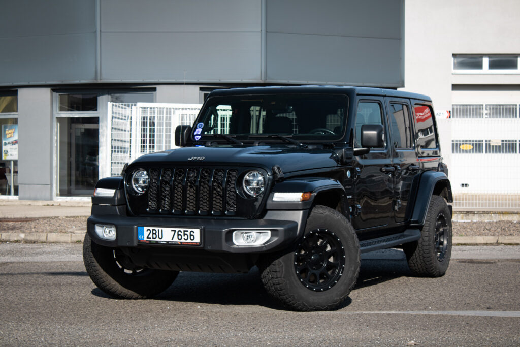 Jeep Wrangler Unlimited Sahara 4xe Plug-in Hybrid // AJ NA SPLÁTKY / PROTIÚČET//