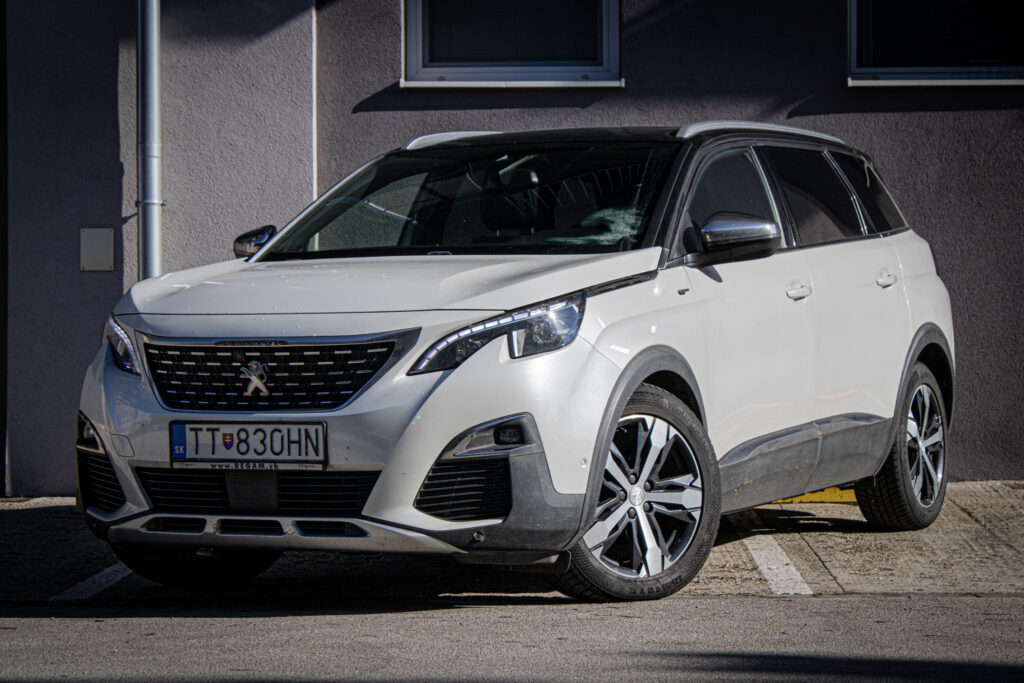 Peugeot 5008 2.0 BlueHDI GT EAT8 / 2 ROKY ZÁRUKA NA MOTOR / AJ NA SPLÁTKY / PROTIÚČET /
