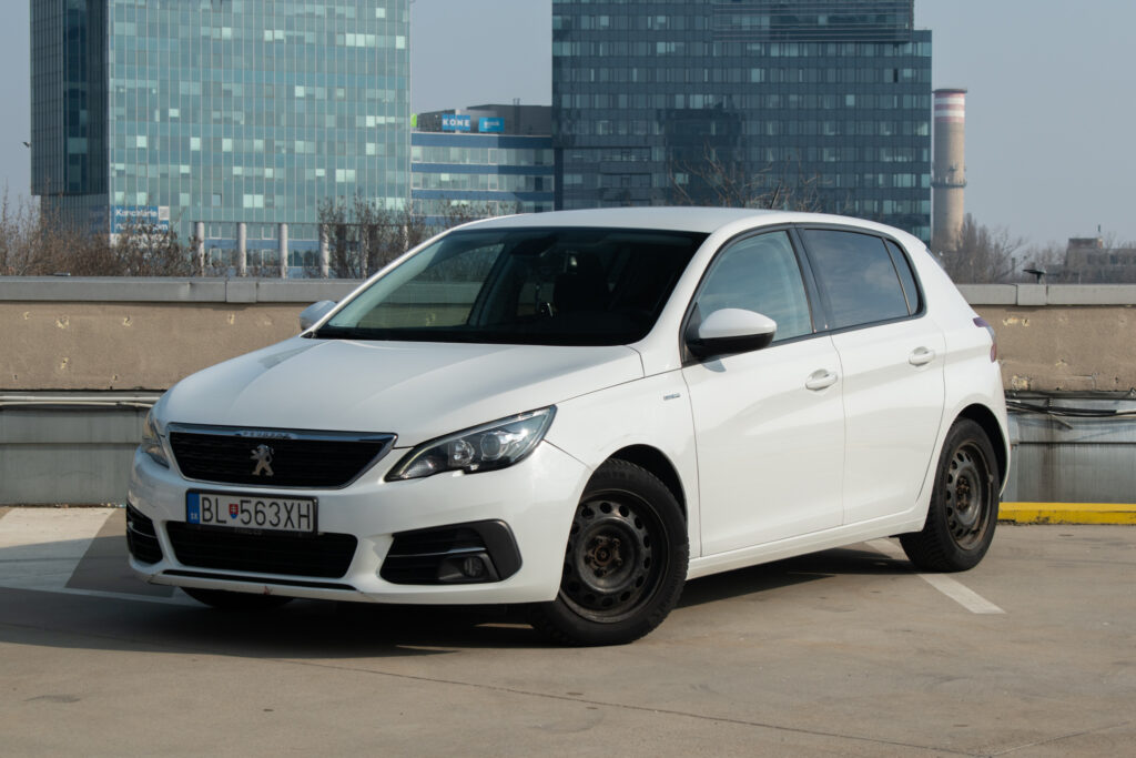 Peugeot 308 1.5 Blue HDi Active 75 kw M6 AJ NA SPLÁTKY / PROTIÚČET