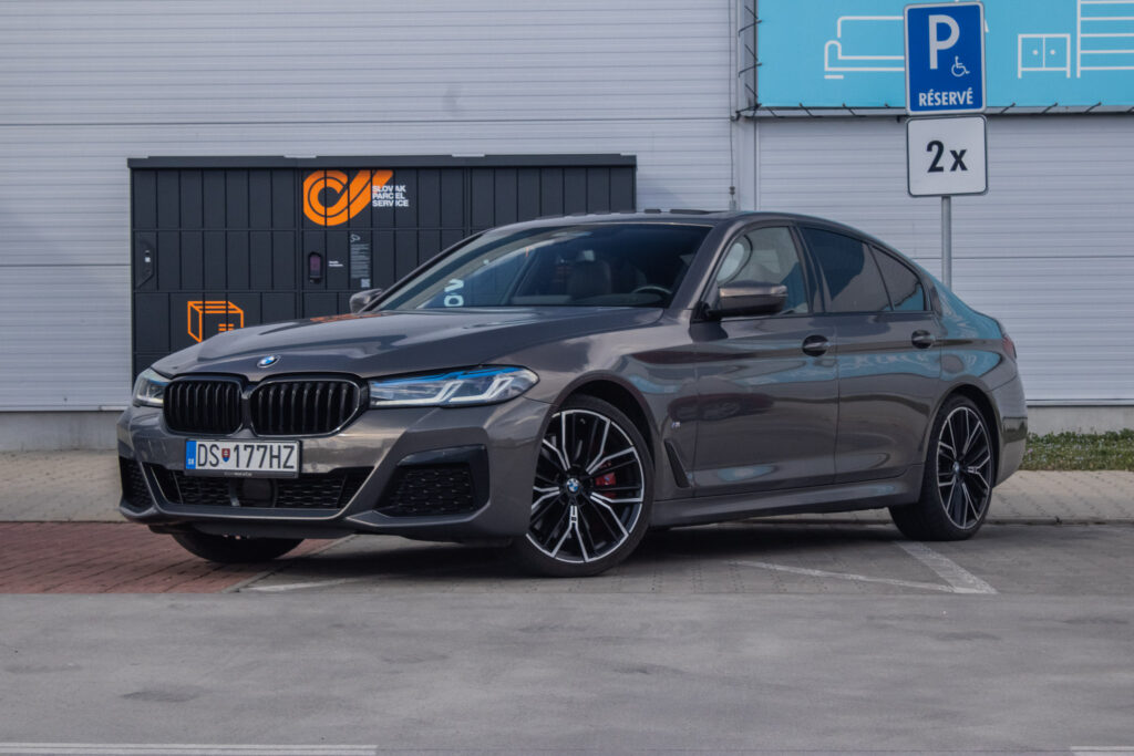 BMW Rad 5 540d mHEV xDrive / DRAVIT / SVK / AJ NA SPLÁTKY / PROTIÚČET