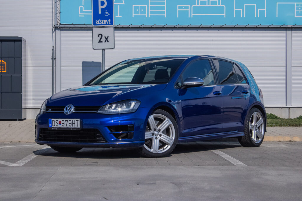 Volkswagen Golf 7R 2.0 TSI BMT 4Motion DSG / DCC / Dyna. / AJ NA SPLÁTKY / PROTIÚČET