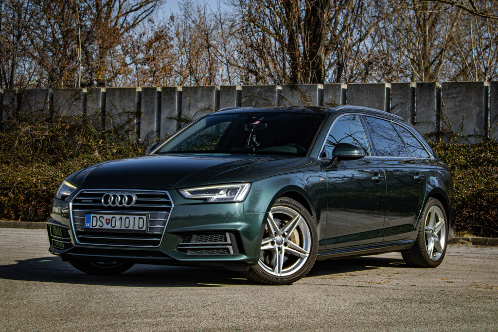 Audi A4 Avant 3.0 TDI Quattro 200kW / TOP STAV / Panoráma / Aj na splátky