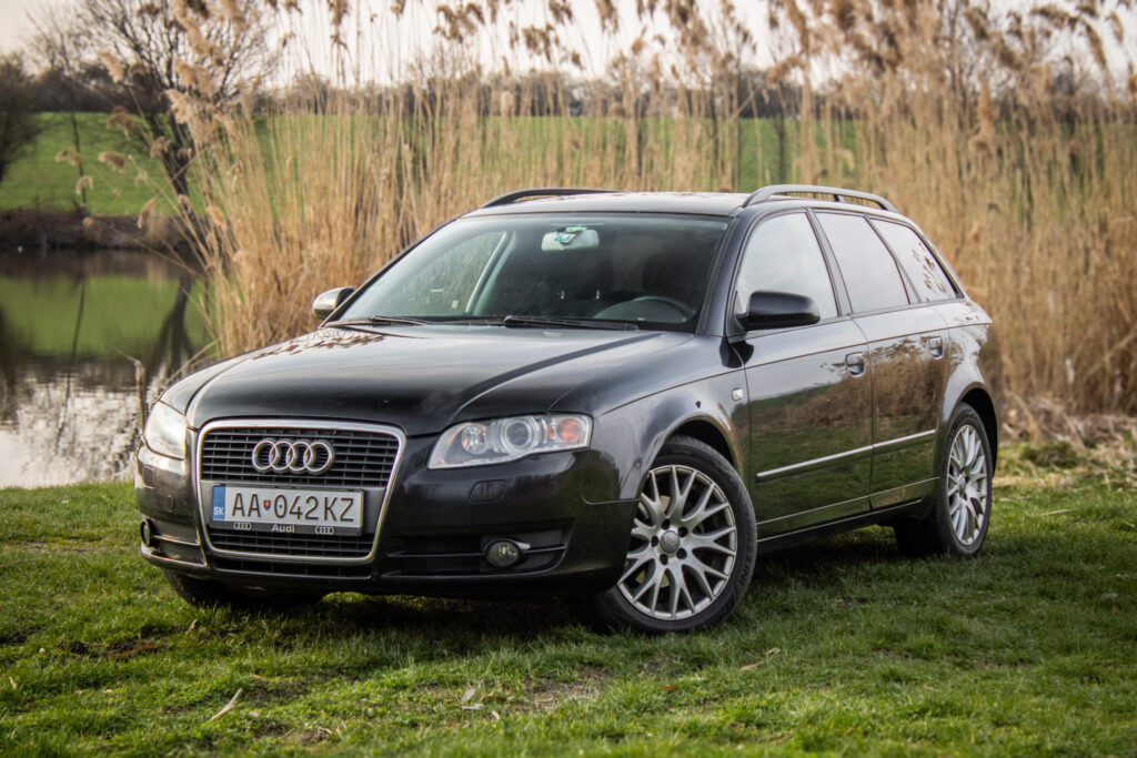 Audi A4 Avant B7  2.0 TDI, 103kW, M6 / AJ NA SPLÁTKY / PROTIÚČET /