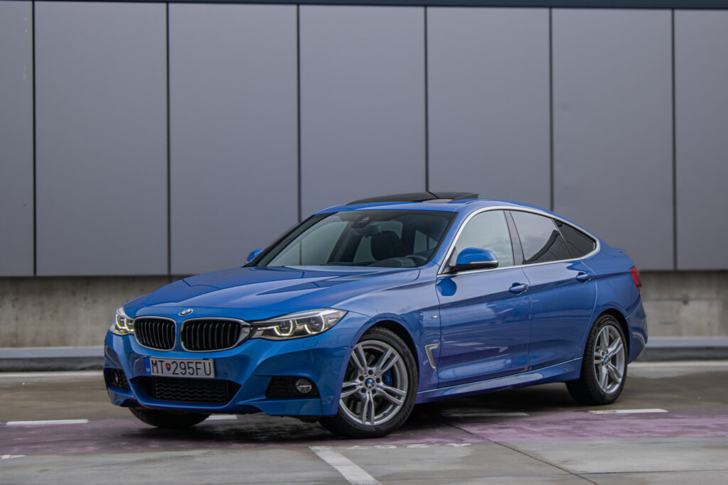 BMW Rad 3 3GT 330i xDrive ZÁRUKA / AJ NA SPLÁTKY / PROTIÚČET