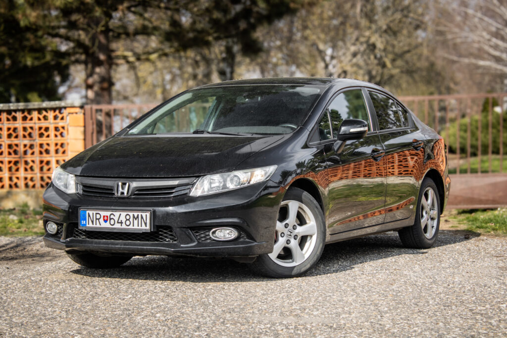Honda Civic 1.8 i-VTEC, 104kW, M6 / AJ NA SPLÁTKY / PROTIÚČET /