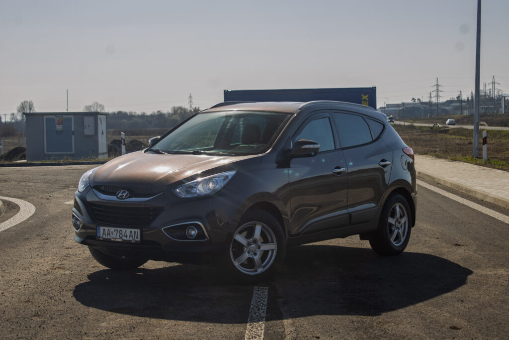 Hyundai ix35 2.0 CRDi VGT Style 4x4 / AJ NA SPLÁTKY / PROTIHODNOTA