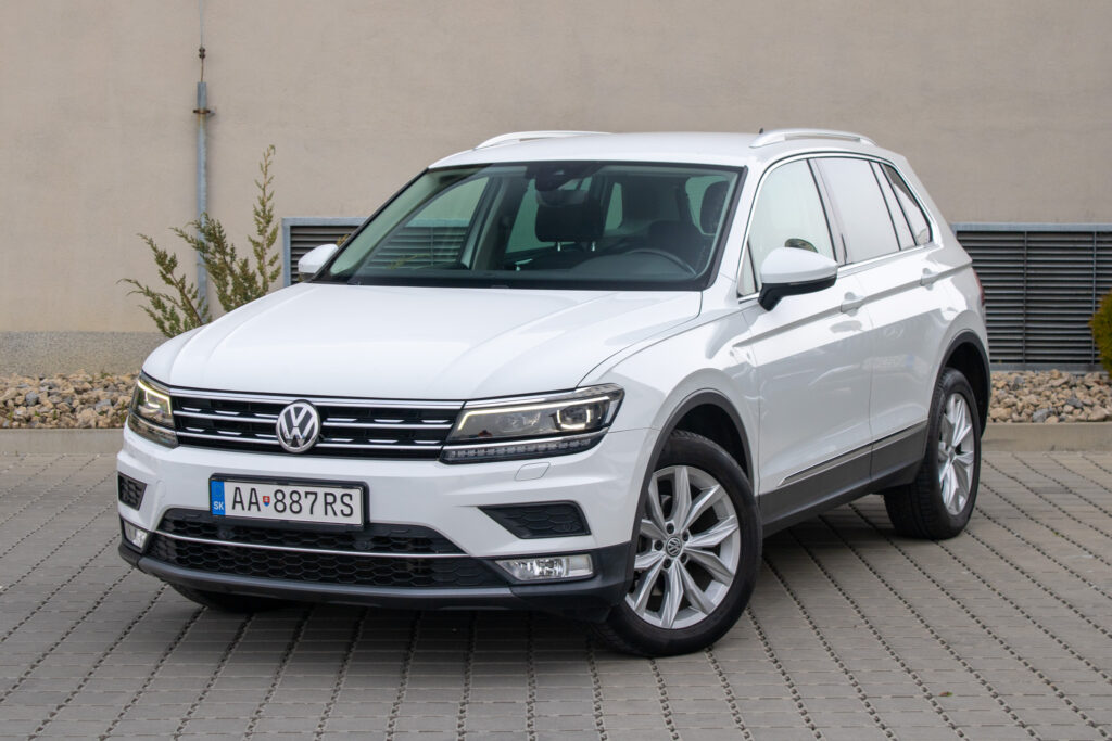 Volkswagen Tiguan 2.0 TDi Highline / AJ NA SPLÁTKY - PROTIHODNOTA /