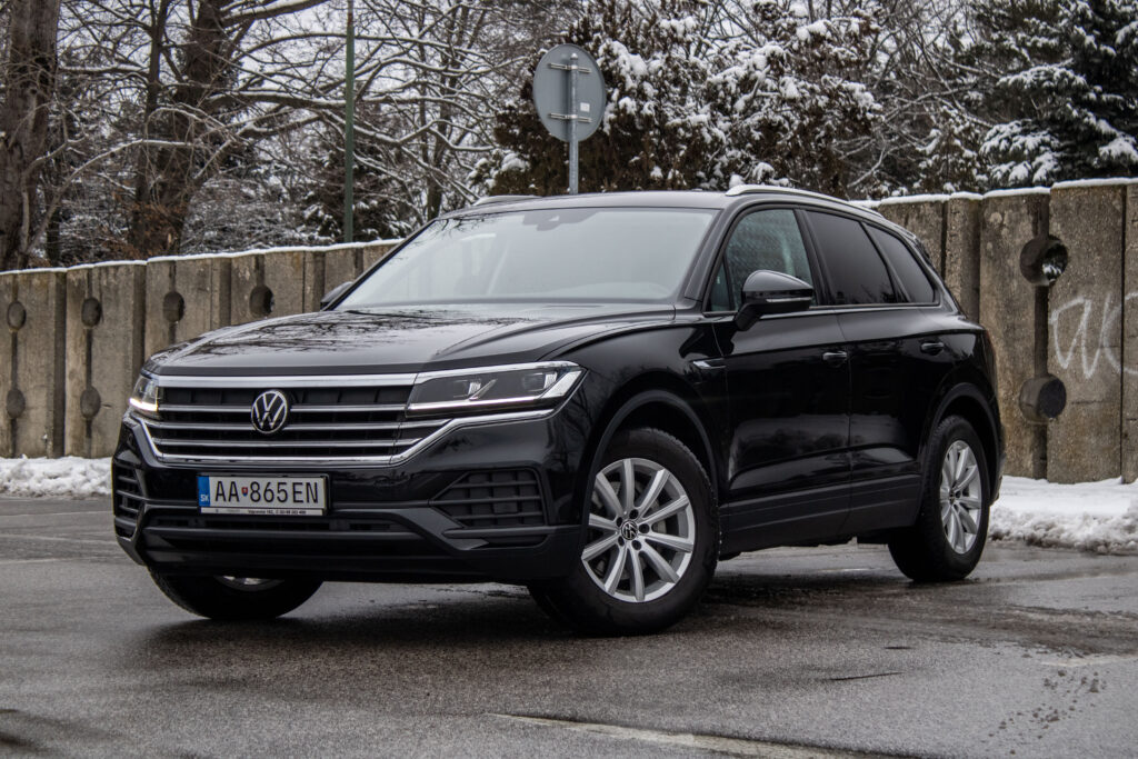 Volkswagen Touareg 3.0TDI V6 170kW AT 2023 / AJ NA SPLÁTKY / PROTIÚČET /