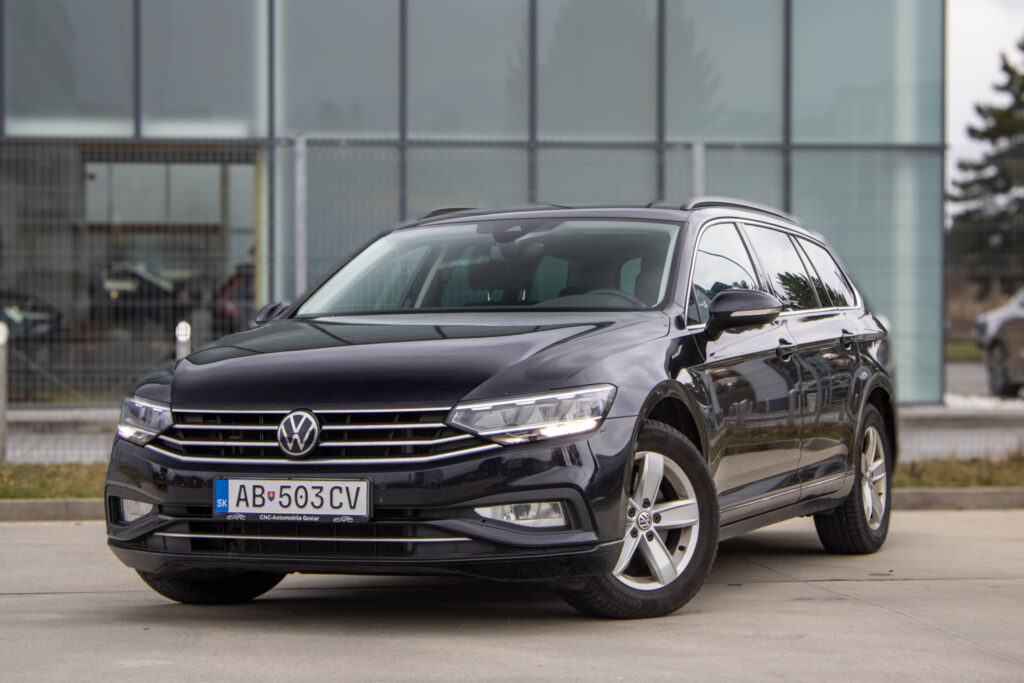 Volkswagen Passat 2.0 TDI Elegance DSG, 110 kW, A7, / AJ NA SPLÁTKY / PROTIÚČET /