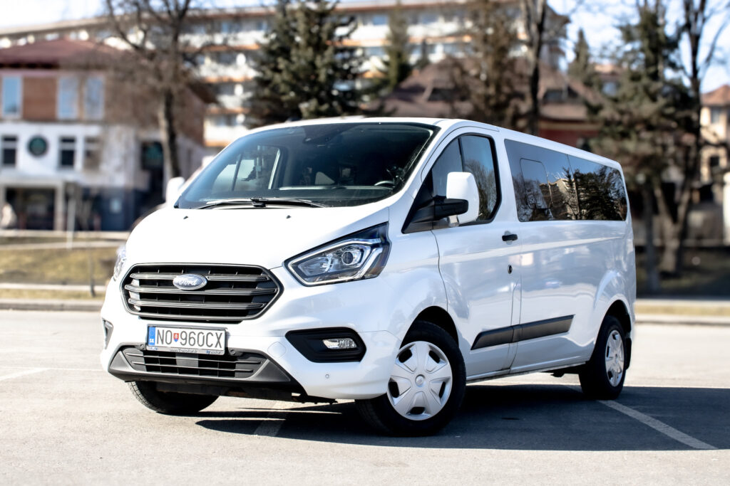 Ford Transit Custom 2.0 TDCi EcoBlue 130 Trend L2 T320.  FINANCOVANIE/PROTIÚČET