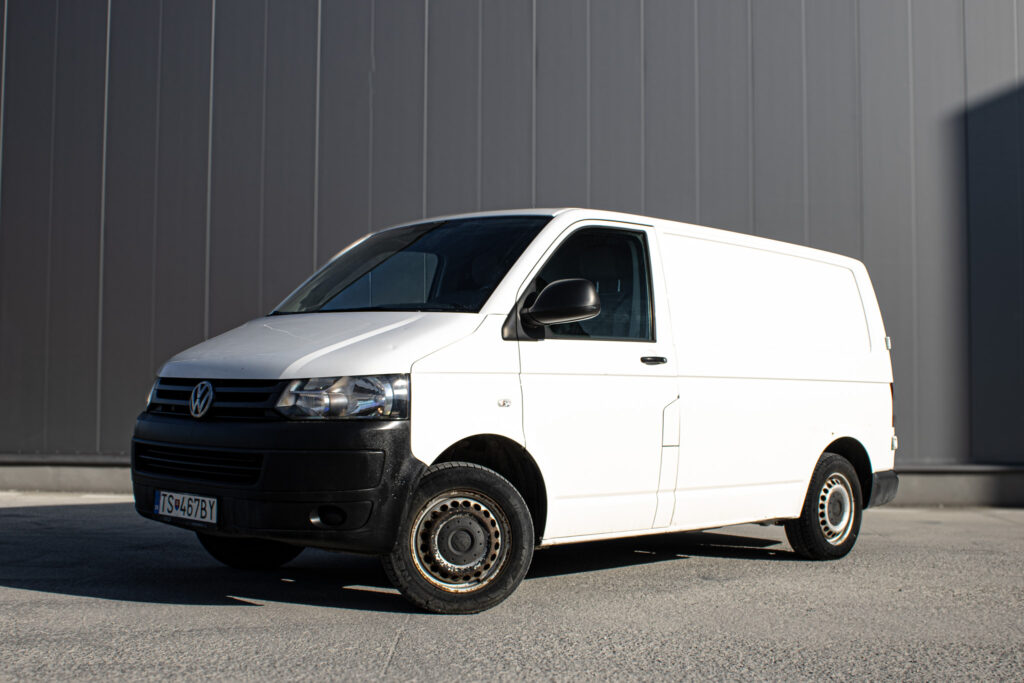 Volkswagen Transporter T5 2.0 TDI LR.       FINANCOVANIE/PROTIÚČET