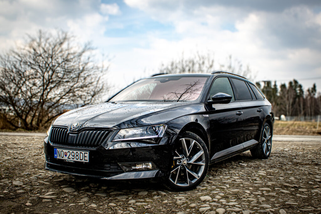 Škoda Superb Combi 2.0 TDI 190k 4x4 Ambition DSG.  FINANCOVANIE/PROTIÚČET