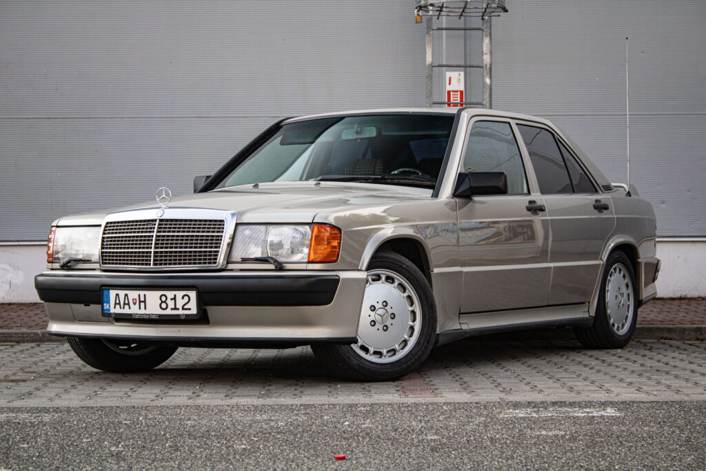 Mercedes-Benz 190E 2.3-16 130kW AT 1986 / AJ NA SPLÁTKY / PROTIÚČET /
