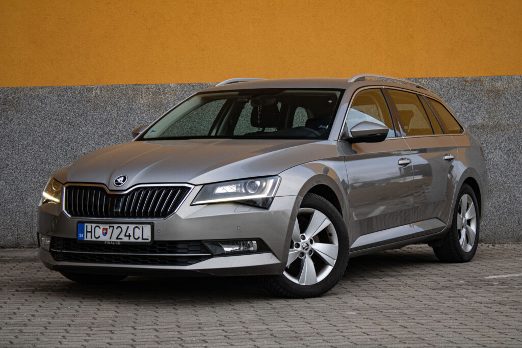 Škoda Superb Combi 1.6TDI DSG 88kW 2016 / AJ NA SPLÁTKY / PROTIÚČET /