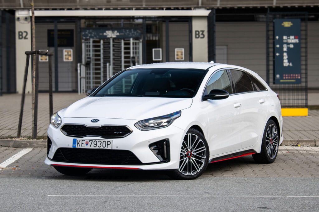 Kia Proceed 1.6 T-GDi GT / 150kW / AJ NA SPLÁTKY / PROTIÚČET