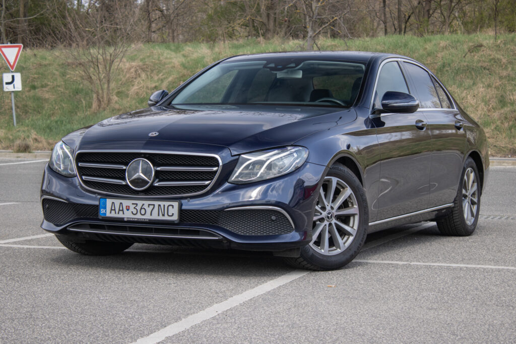 Mercedes-Benz E trieda Sedan Mercedes Benz E200, 9G-Tronic ZÁRUKA / AJ NA SPLÁTKY / PROTIÚČET