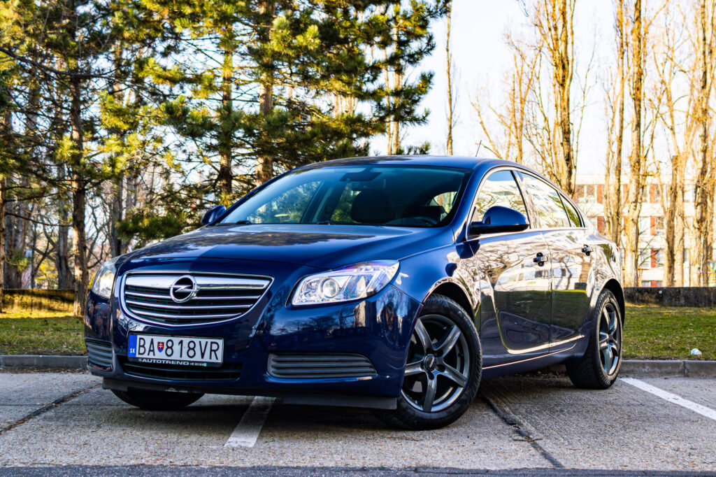 Opel Insignia 2.0 CDTI 118kW / 1. Majiteľ / Bi-Xenon / Aj na splátky / Protiúčet /