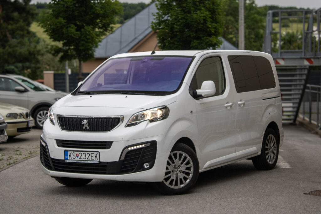 Peugeot Traveller  2.0 BlueHDi Business Standard / NA SPLÁTKY / PROTIHODNOTA /