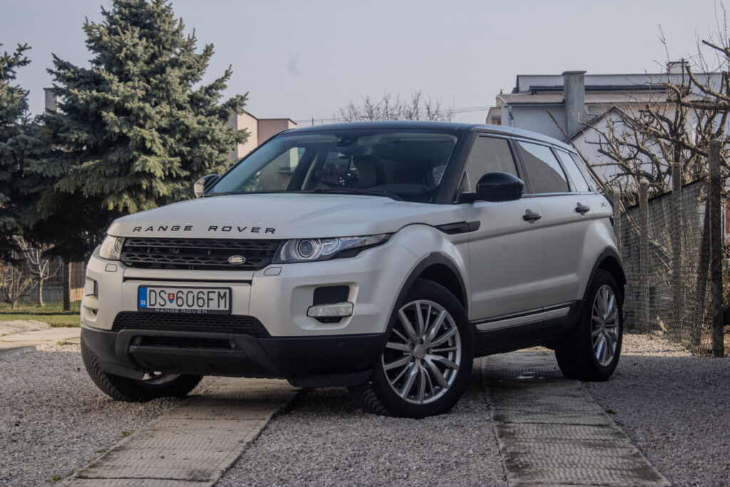 Land Rover Range Rover Evoque 2.2 TD4 DYNAMIC / MERIDIAN / AJ NA SPLÁTKY / PROTIÚČET