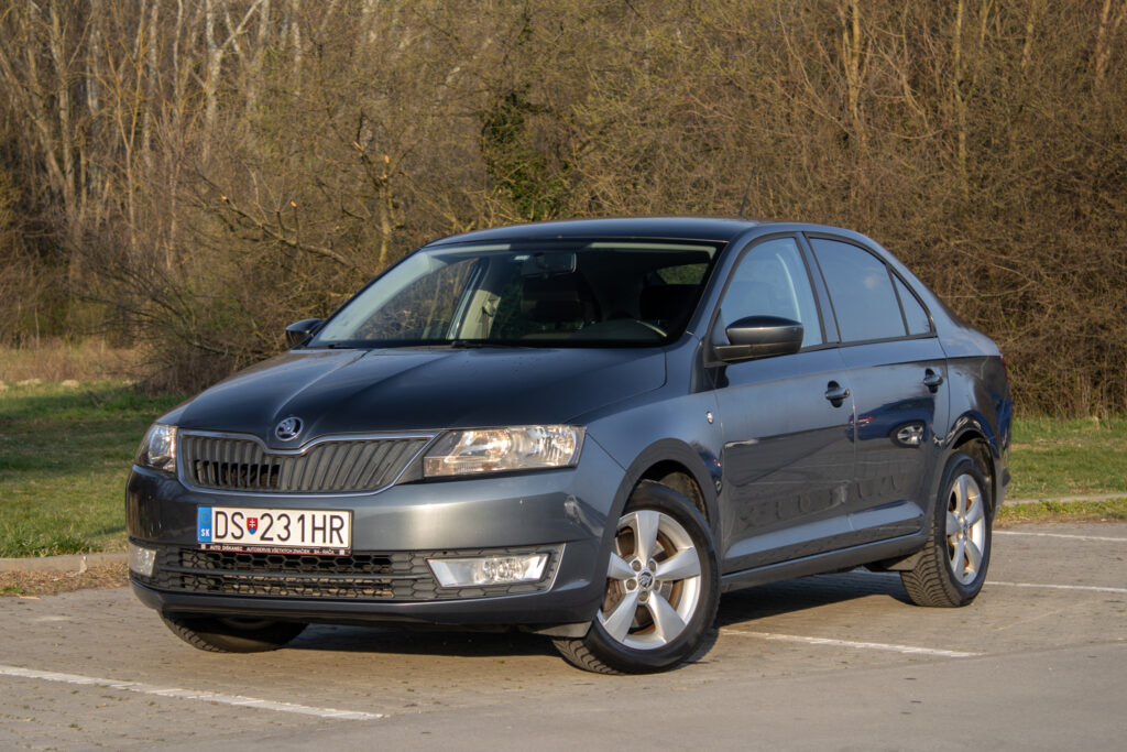 Škoda Rapid 1.6 TDI 77 kW Ambition / AJ NA SPLÁTKY / PROTIÚČET /