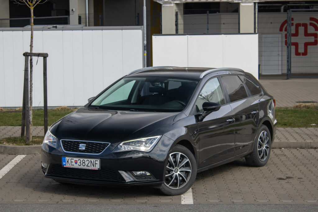 Seat Leon 1.4 TSI / 92 kw / Ecomotive Style / M6 / ZÁRUKA / AJ NA SPLÁTKY / PROTIÚČET