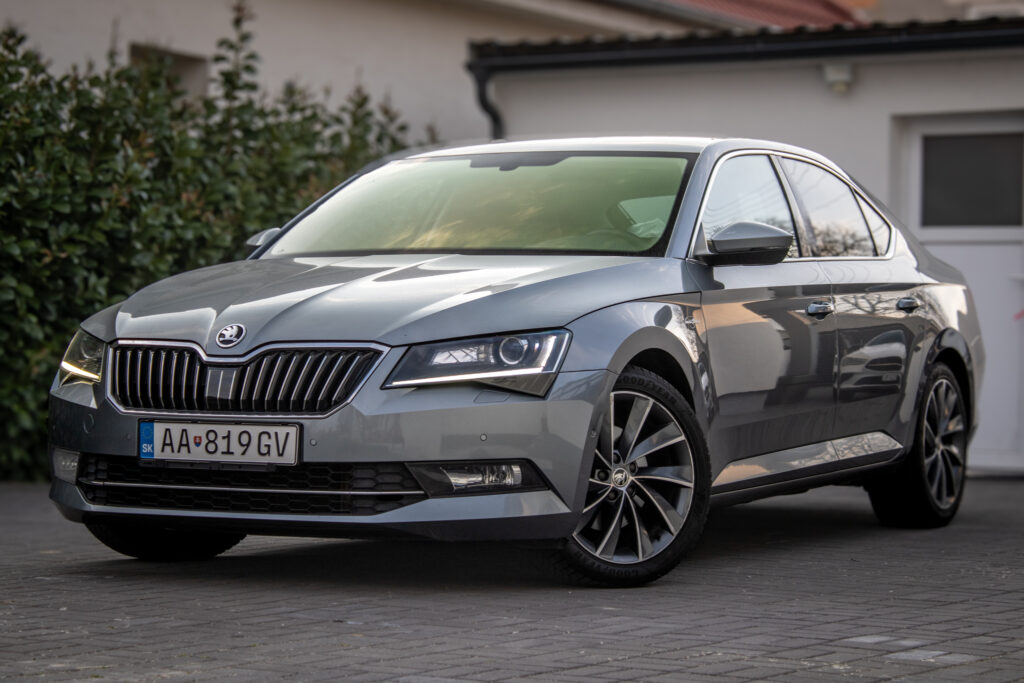 Škoda Superb L&K 140kw 4x4 DSG 2018 / AJ NA SPLÁTKY / PROTIÚČET