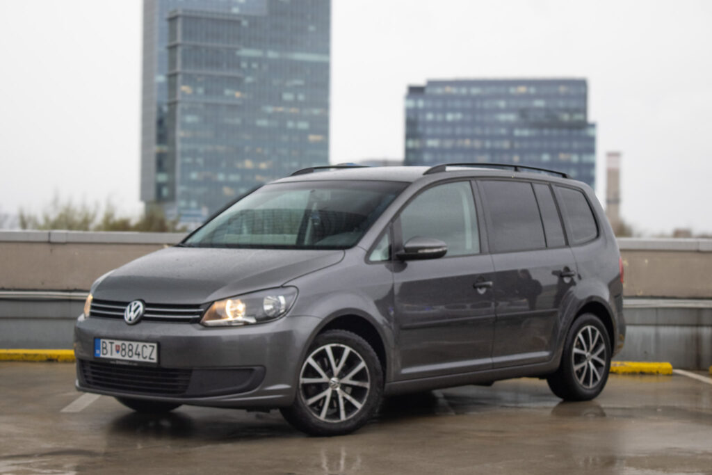 Volkswagen Touran Volksvagen  1,6. 77kw ZÁRUKA / AJ NA SPLÁTKY / PROTIÚČET