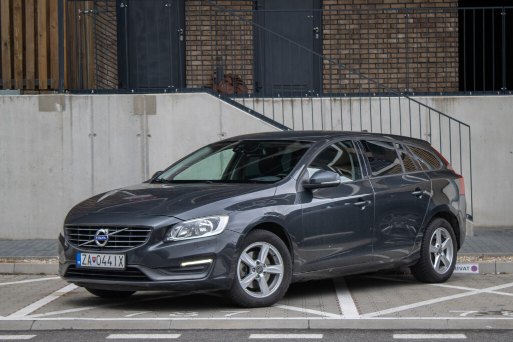 Volvo V60 A/T 84kW ZÁRUKA / AJ NA SPLÁTKY / PROTIÚČET