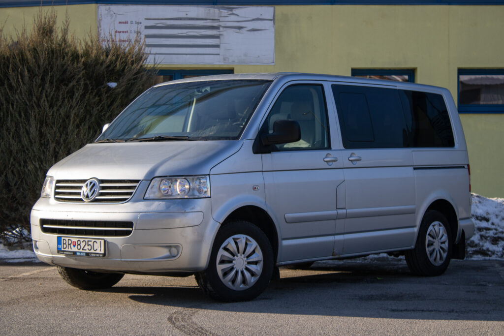 Volkswagen Transporter T5 Caravelle 2.5 TDI tiptron / NA SPLÁTKY / NA PROTIÚČET