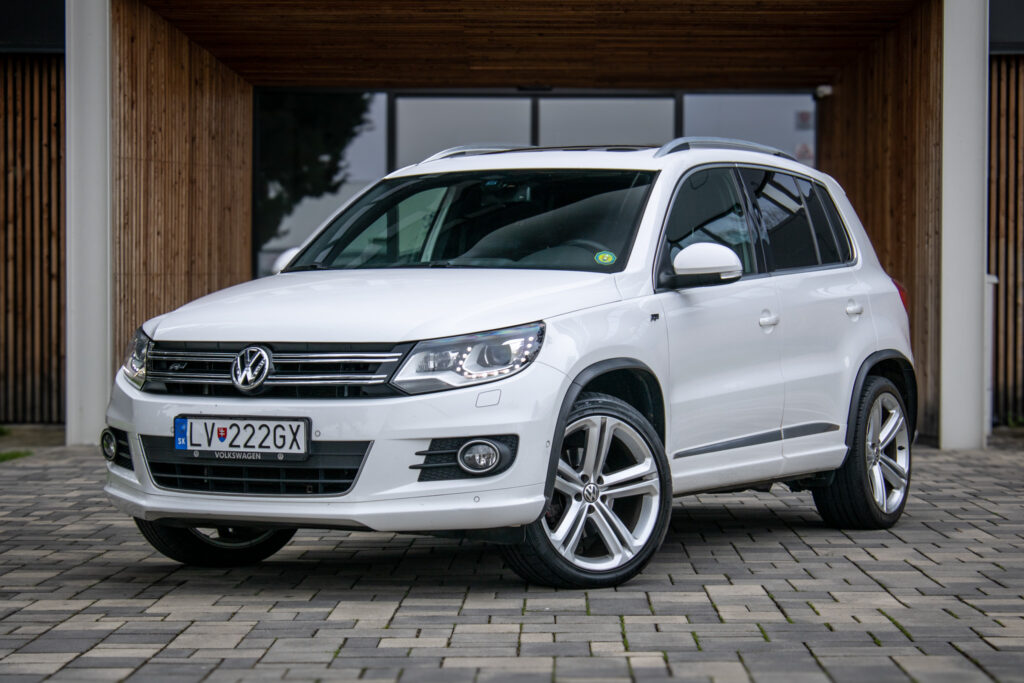 Volkswagen Tiguan R-Line 1.4 TSI 118 kW / NA SPLÁTKY / NA PROTIÚČET /