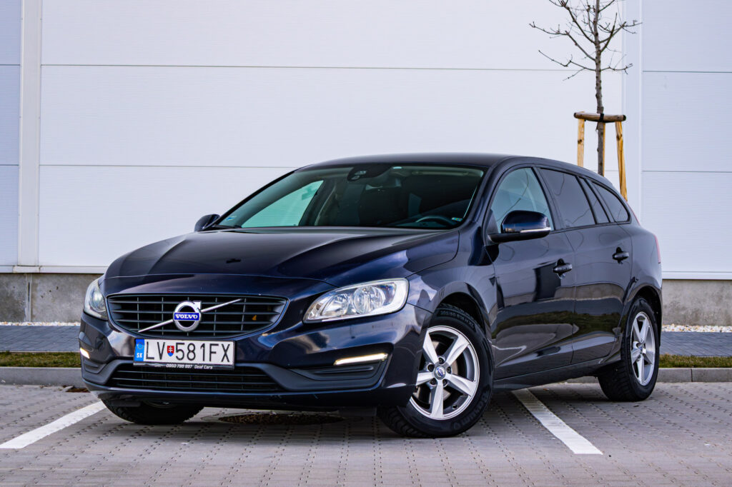 Volvo V60 D2 2.0 88kW Momentum / Aj na splátky / Protiúčet /